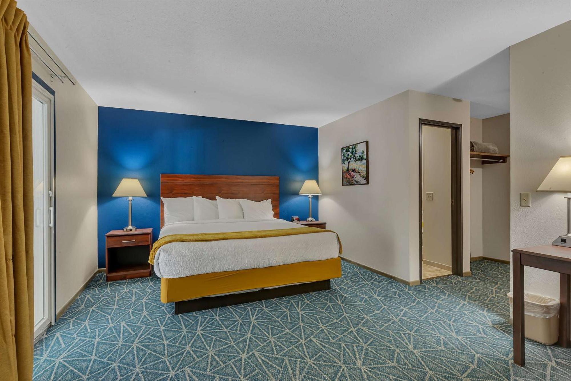 Hotel Surestay By Western 3*