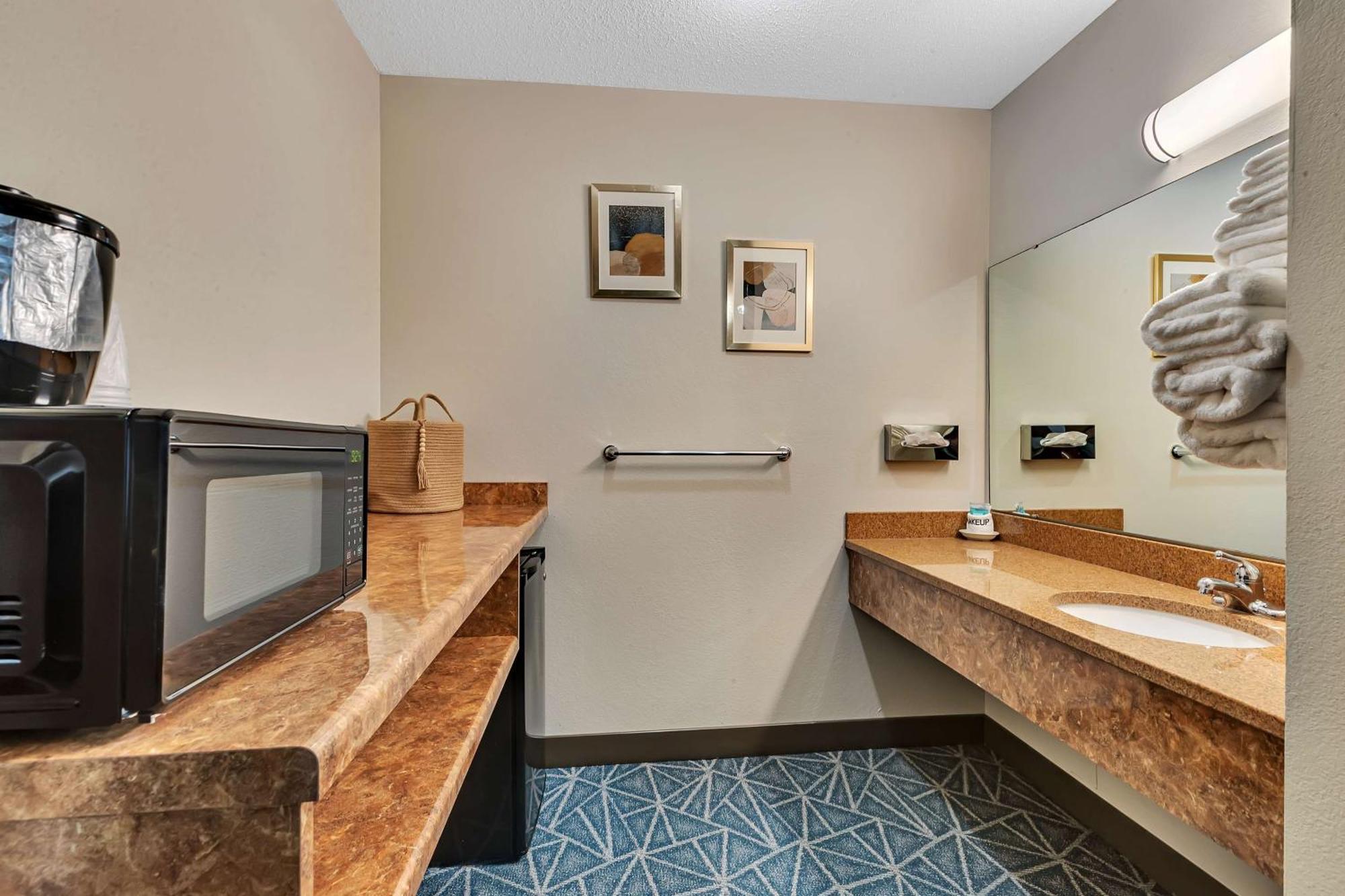 Hotel Surestay By Western