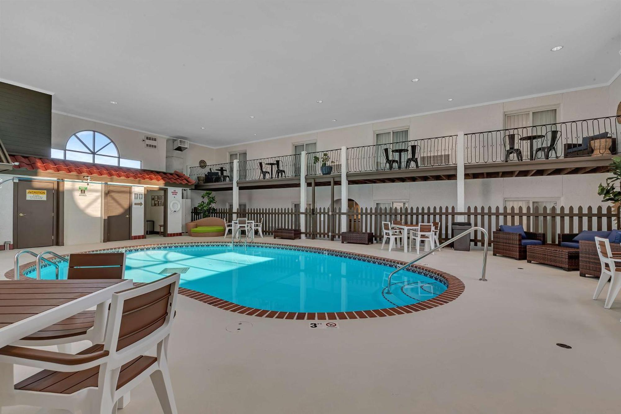Hotel Surestay By Western Spicer
