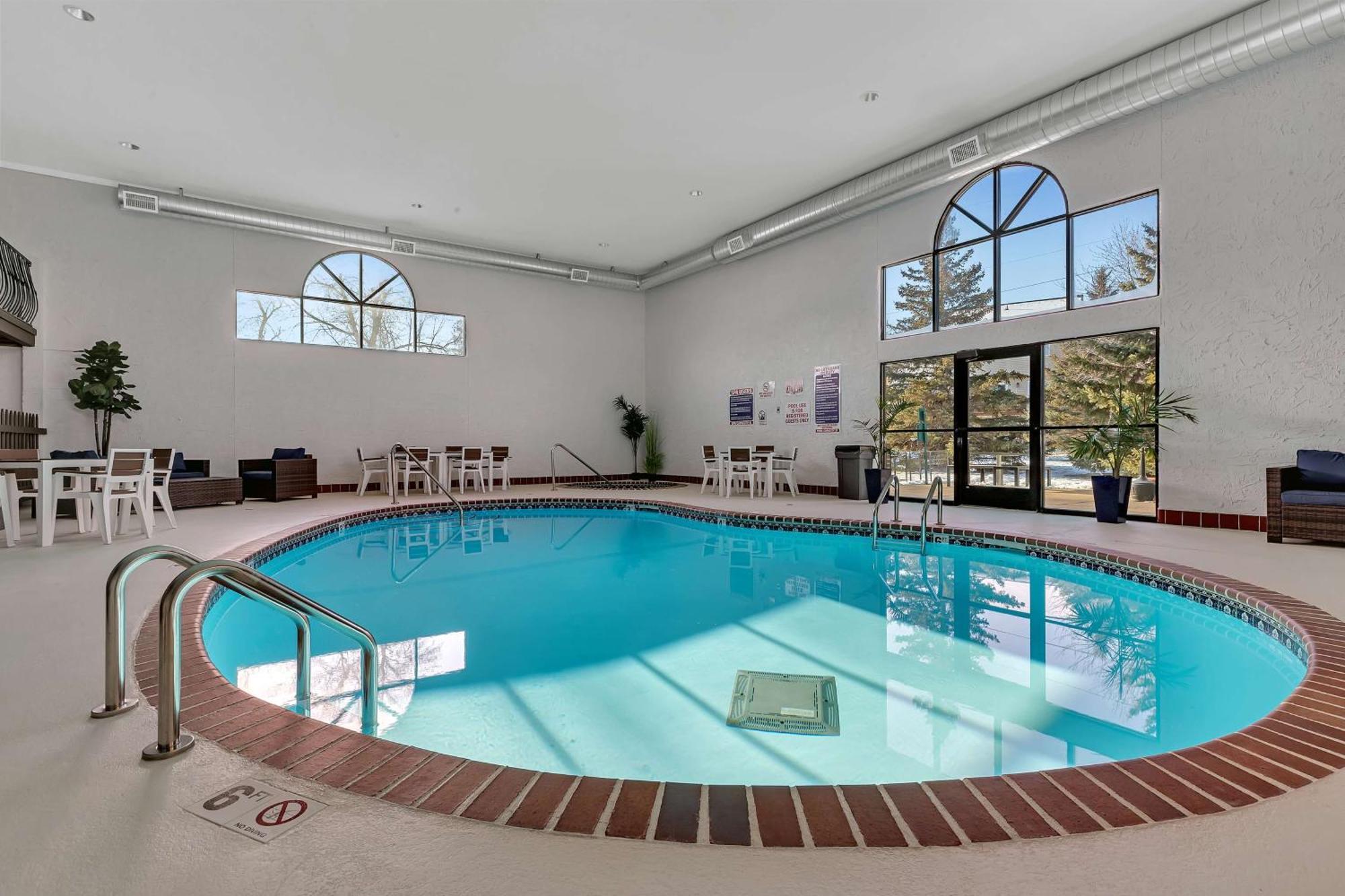 Surestay By Western Hotel Spicer