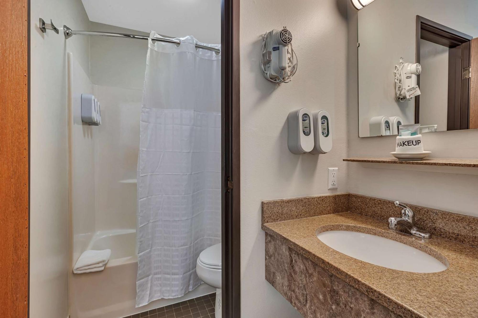 Hotel Surestay By Western Spicer