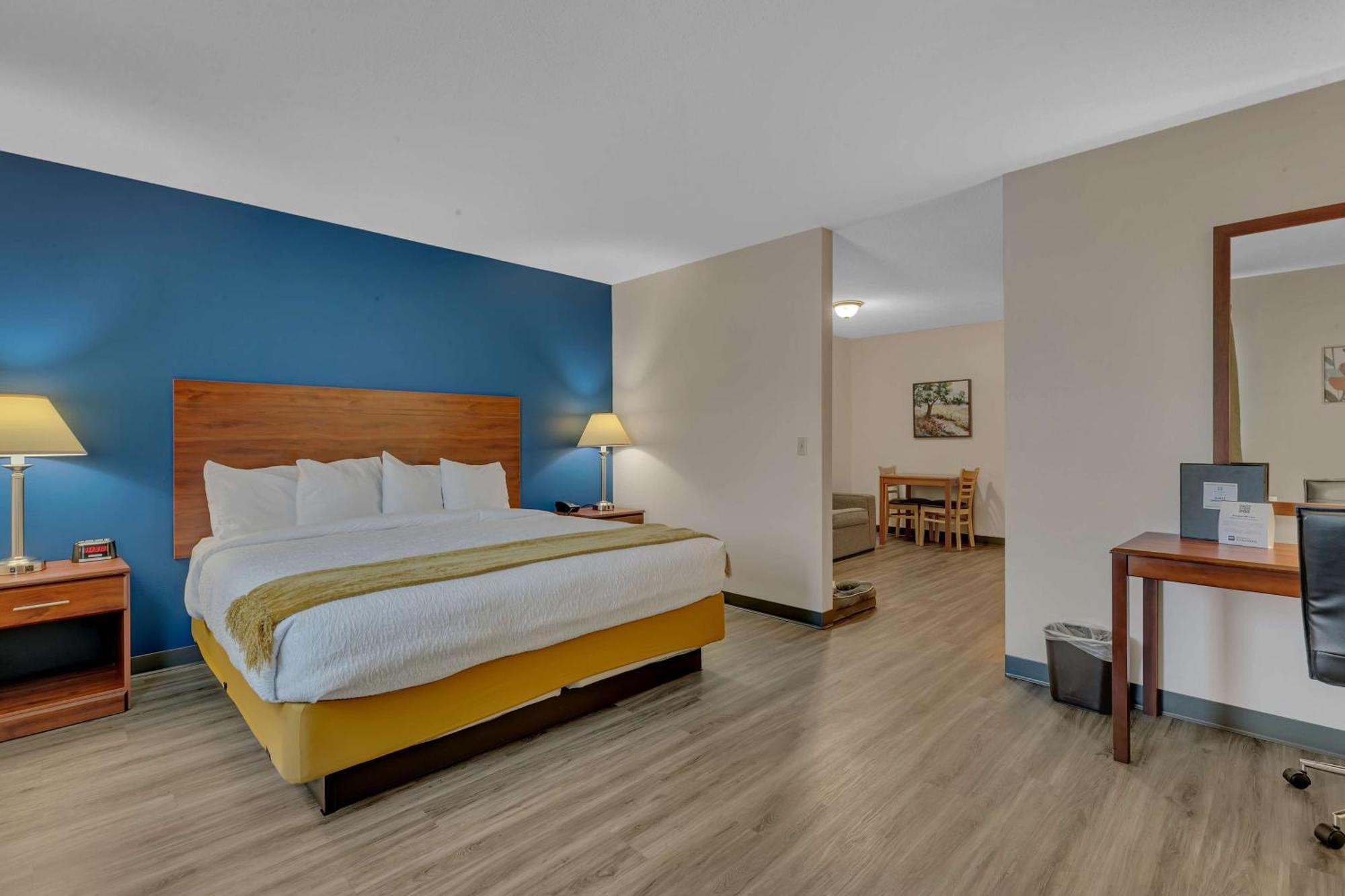 Surestay By Western Hotel 3*