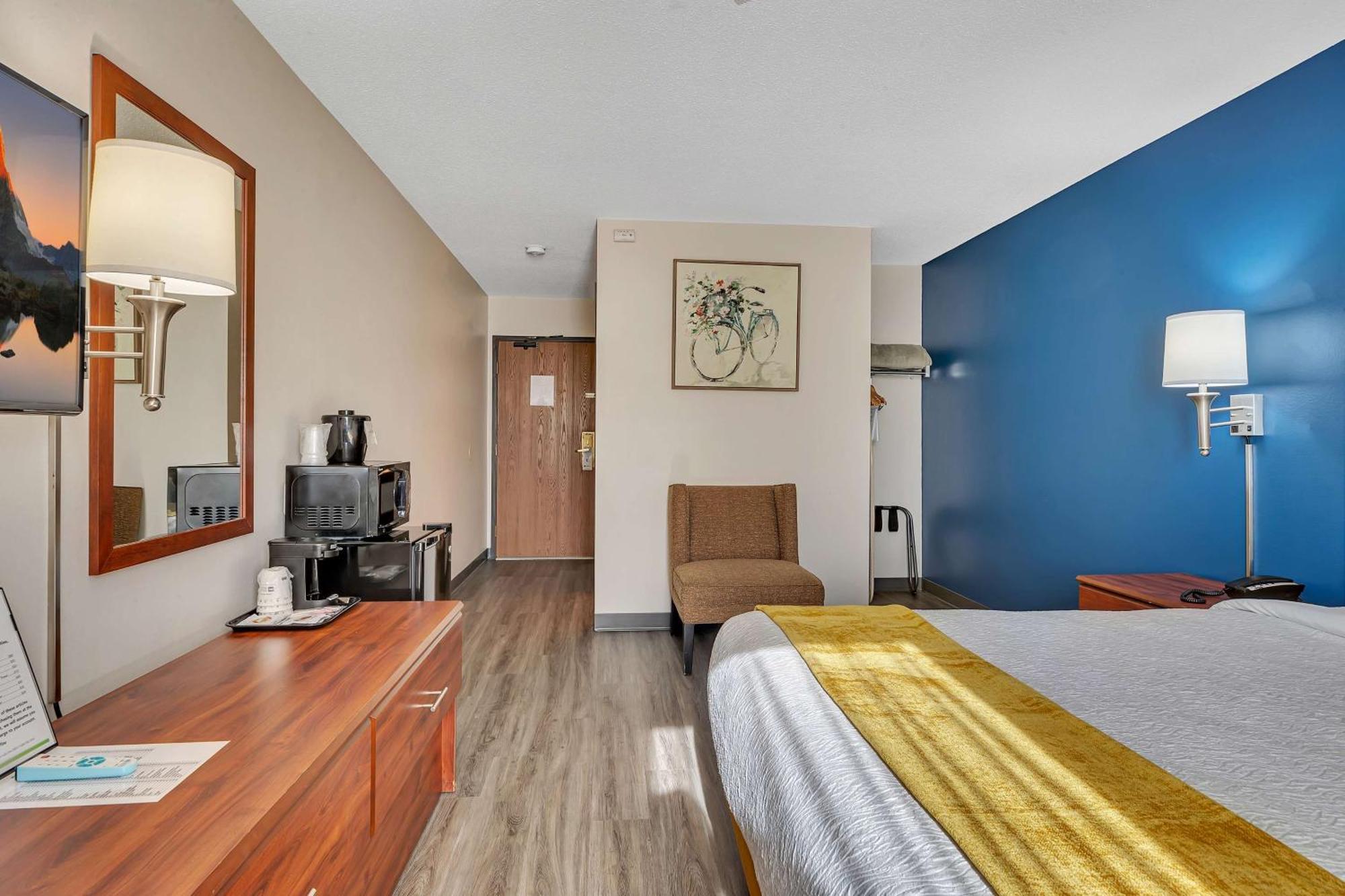 Surestay By Western Hotel 3*
